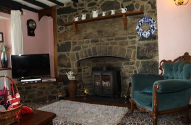 Llwyn Mafon Isaf